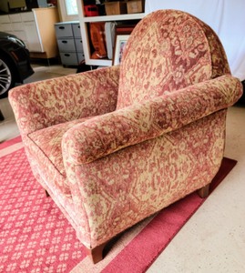 lot 19 image: Ethan Allen Upholstered Chair