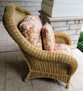 lot 12 image: Ethan Allen High Back Wicker Chair