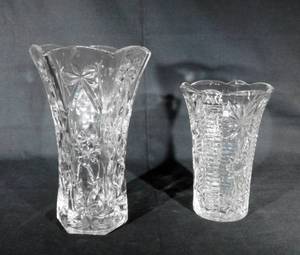 lot 52 image: Lot of 2 Vintage Crystal Vases