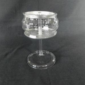 lot 18 image: Vintage Pyrex Vintage Stem with Basket and Strainer