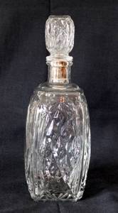 lot 15 image: Vintage Peter Dawson Cut Glass Scotch Whiskey Decanter and Stopper Scotland