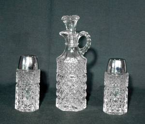 lot 96 image: Vintage Anchor Hocking Wexford Cruet and Salt and Pepper Shakers