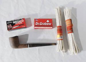 lot 149 image: Duke of Dundee Pipe and Pipe Filters and Pipe Cleaners