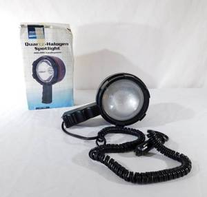 lot 144 image: Northern Industrial Tools Quartz Halogen Spotlight 200,000 Candlepower for 12v Cigarette Lighter Receptacle