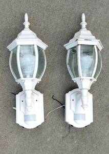 lot 169 image: Set of 2 Outdoor Wall Sconces