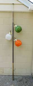 lot 1 image: Mid Century Modern Tension Pole Lamp with 3 Lucite Globes