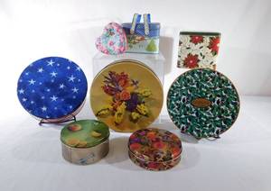 lot 137 image: Lot of 8 Holiday Tins