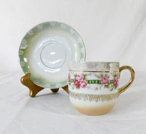 lot 175 image: Vintage German Teacups and Saucers