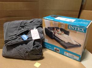 lot 22 image: Intex - Pull-Out Sofa in good condition