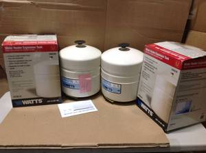 lot 41 image: Watts Potable Water Expansion Tank for 50 gal. Water Heaters in good condition