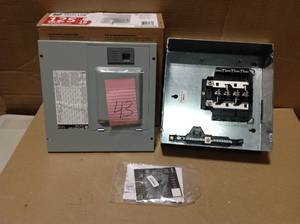 lot 43 image: GE PowerMark Gold 125 Amp 8-Space 16-Circuit Indoor Main Lug Circuit Breaker Panel in good condition