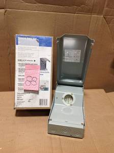 lot 88 image: 30 Amp Generator Temporary Power GE Inlet Box Outdoor Galvanized Steel 120240V in good condition
