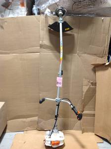 lot 100 image: 52cc Gas 2 Cycle 2-in-1 Grass String Trimmer and Brush Cutter in good conditions
