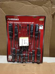 lot 15 image: Husky Magnetic Hand Tool Screwdriver Set (18-Piece,