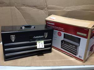 lot 21 image: Husky 20 in. 3-Drawer Small Metal Portable Tool Box with Drawers and Tray