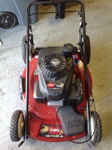 lot 106 image: Toro 22 in. Honda High Wheel Variable Speed Gas Walk Behind Self Propelled Lawn Mower in good conditions