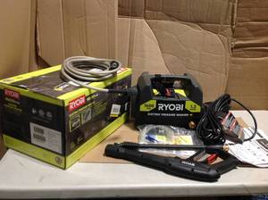 lot 4 image: 1,600 PSI 1.2 GPM Electric Pressure Washer