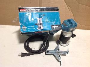 lot 37 image: MAKITA RT0701C Router,1-14 HP