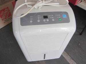 lot 31 image: Dehumidifier