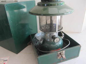 lot 32 image: Coleman Lantern