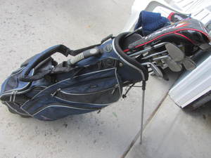 lot 50 image: Golf Clubs & Bag