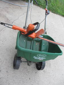 lot 59 image: Spreader & Hedger