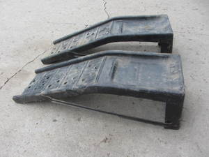 lot 88 image: Car Ramps