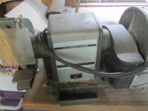 lot 74 image: GrinderSander