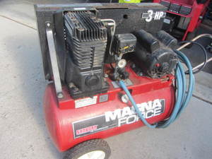 lot 8 image: Sanborn Air Compressor