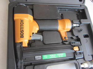 lot 14 image: Bostitch Nailer  Stapler