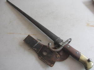 lot 15 image: Antique Bayonet - French