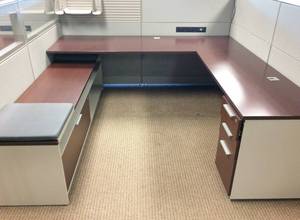 WOW MSRP $36,000 Ultra Quality Teknion Expansion Series Lot-4 Executive Semi Enclosed Glass Paneled Desking System WLeftRight Returns &amp Cushion Guest Seating Credenza WLateral Filing Cabinet &amp Storage 3 Drawer Cabinets  Excellent Condition