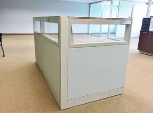 2 Sets of L Shape Glassed in Panels By Teknion&nbspThese would make a great addition to Lot #1 to configure a couple enclosed cubicles or simply finish off both sides in lot #1 with glassed panels rather than walls.