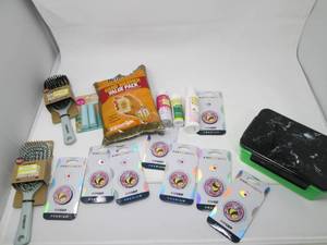 Lot of household goods...