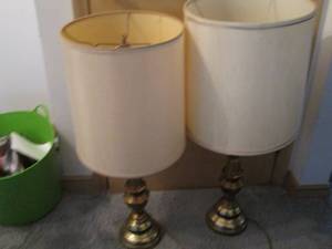 2 vintage lamps...