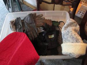 Lot of ladies gloves, caps and more...
