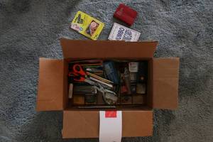 Lot of office supplies - see pictur...
