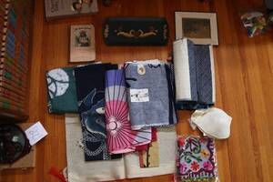 Lot of Japanese fabric and kimonoho...