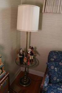 Floor lamp, collector figures, Swedish wood carvings