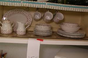 Dishes set...
