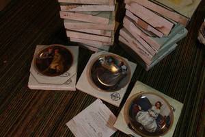 Large lot of collector plates, most...