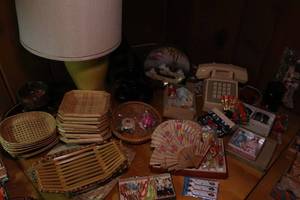 Lot of Asian dcor and other items