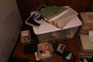Tote filled with material, electron...