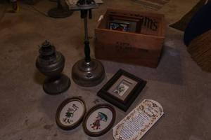 Lot of decorative items...