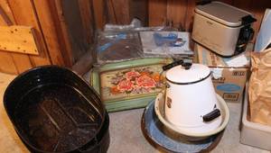 Enamelware, roasting pan, serving t...