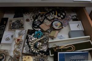 Large lot of costume jewelery...