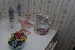 Music box, candleholders, decorative items