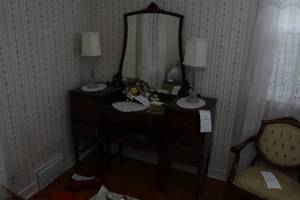 Dressing table and set of matching vintage lamps