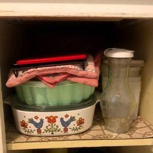 Lot of vintage kitchen linens and kitchenware