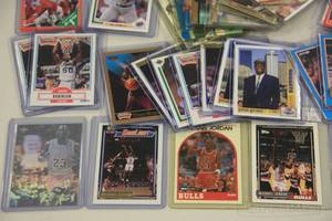 Nice Mixed Sports Star and Rookie Card Lot with Non Sports